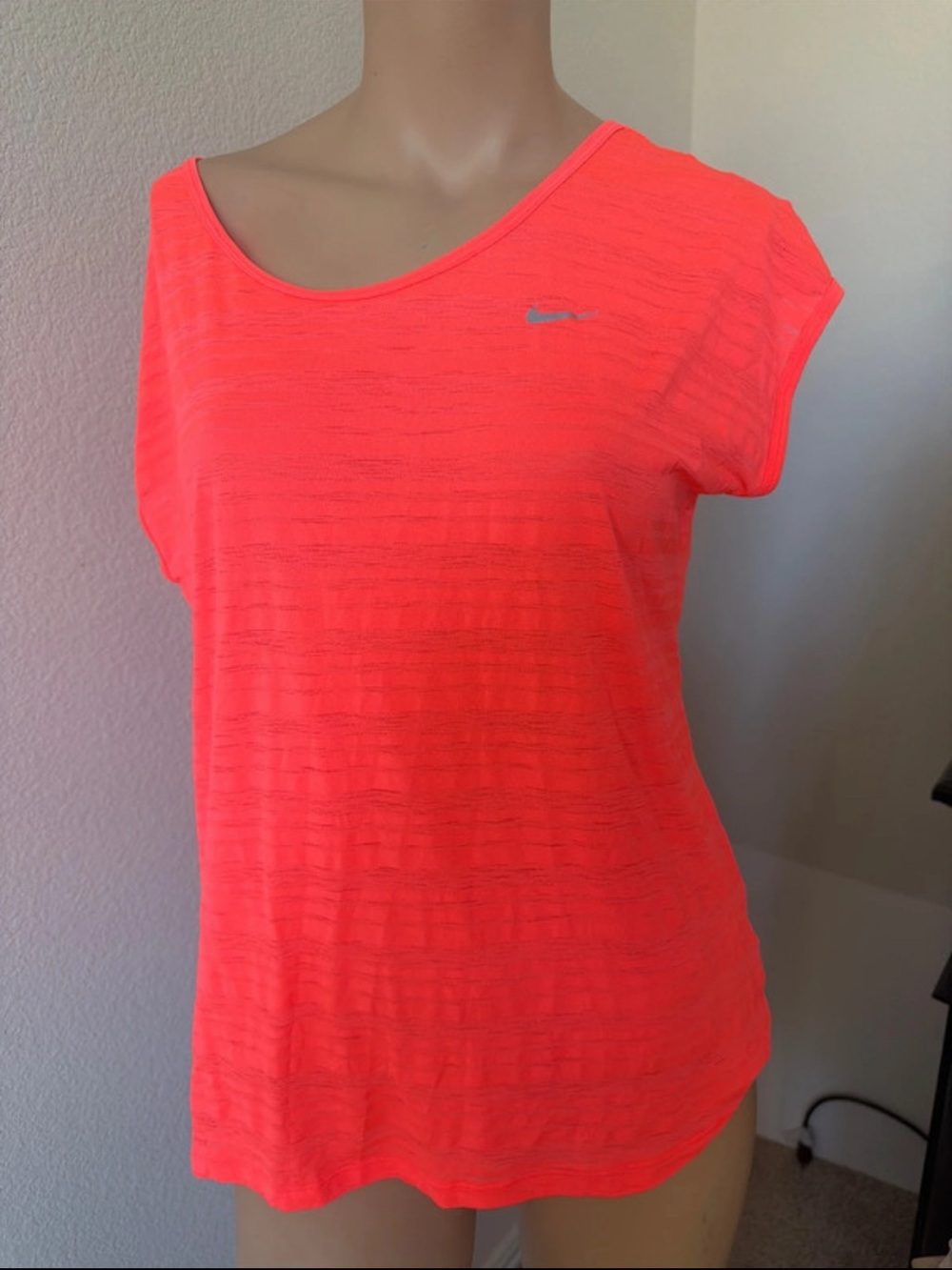 New Nike Women's Neon Coral Short Sleeve Performance Tee large